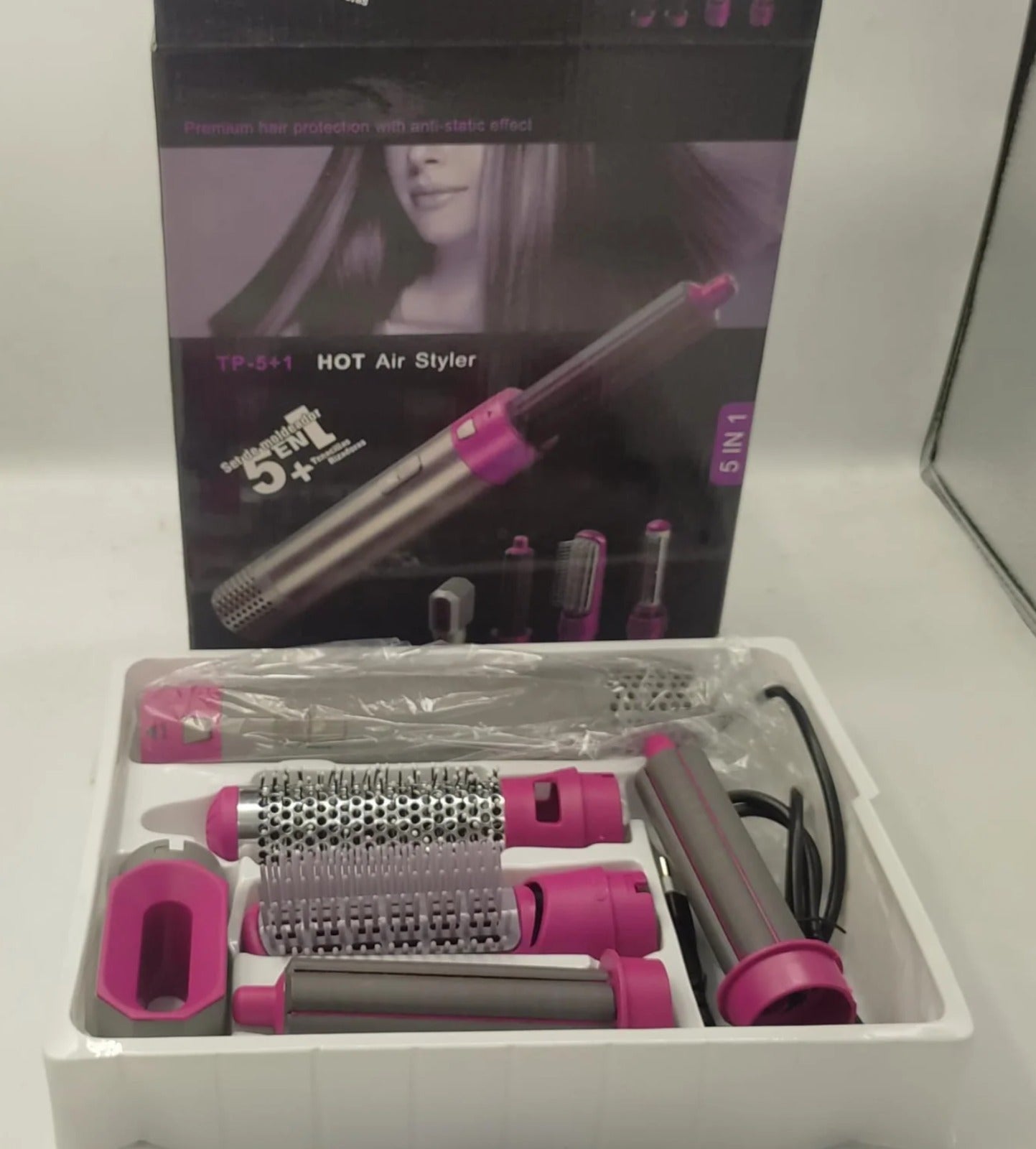 💁‍♀️ 5-in-1 Hot Hair Brush – Style, Dry, and Shine in One Go! ✨